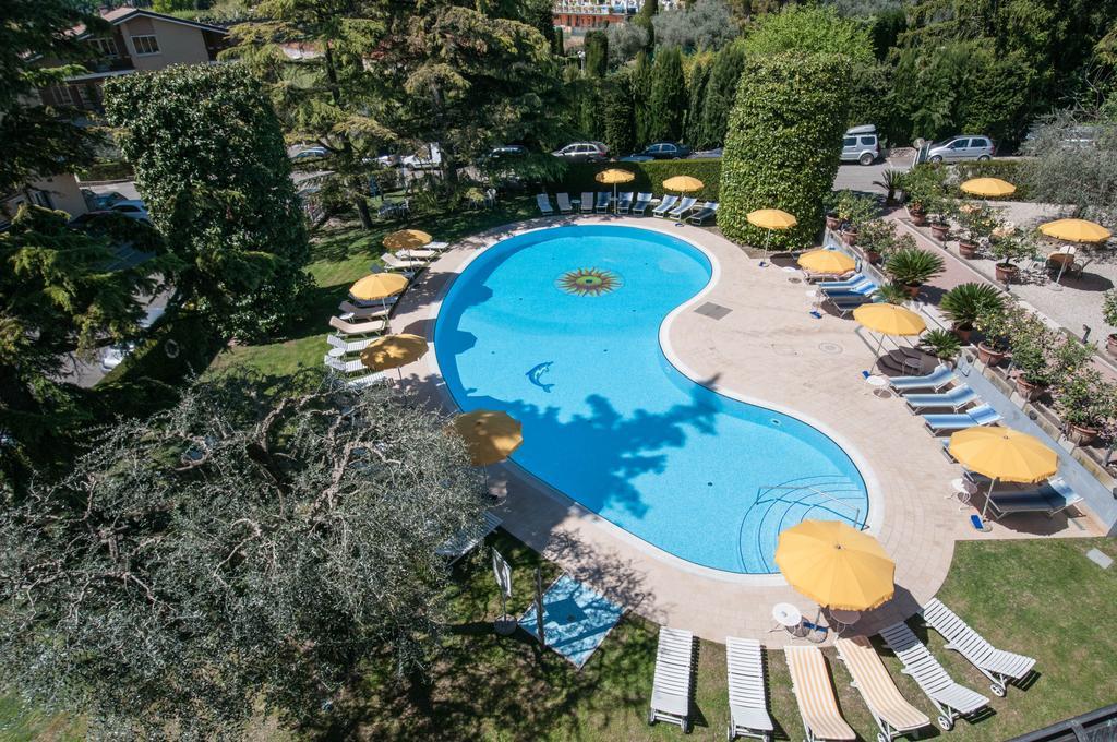Hotel Continental Garda  Ngoại thất bức ảnh